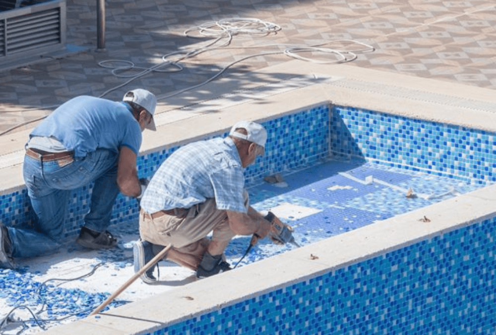 pool resurfacing with pebble tec