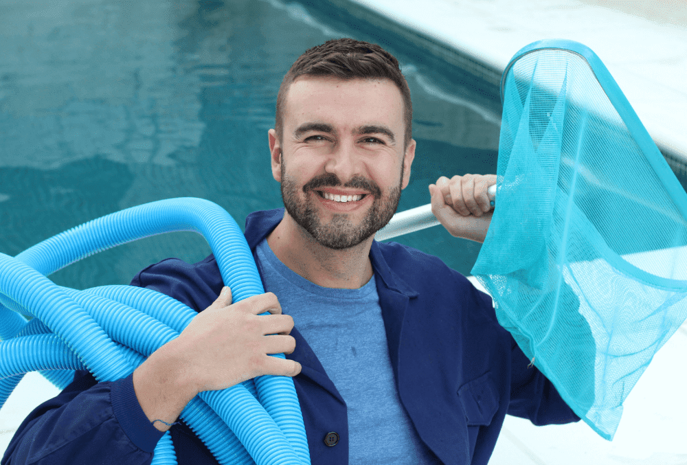 pool cleaning professional